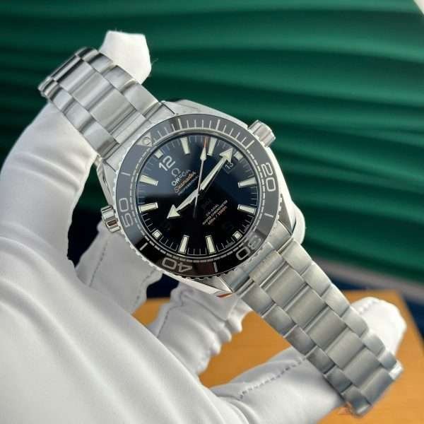 Omega Seamaster Planet Ocean 600M Replica Watch Metal Wire VS Factory 43.5mm