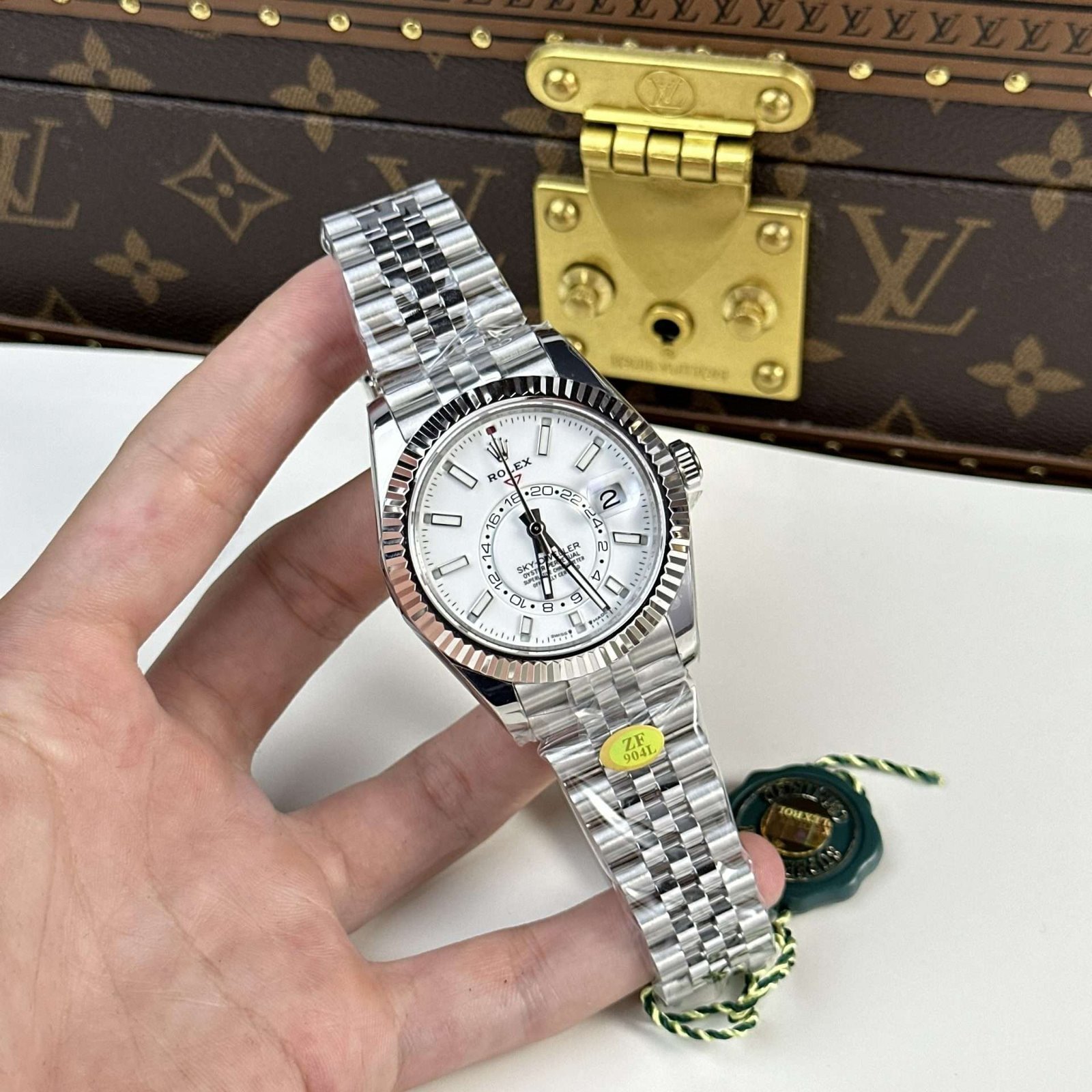 Rolex Replica 1:1 Watch Sky-Dweller White Dial Jubilee Strap 42mm - Image 2