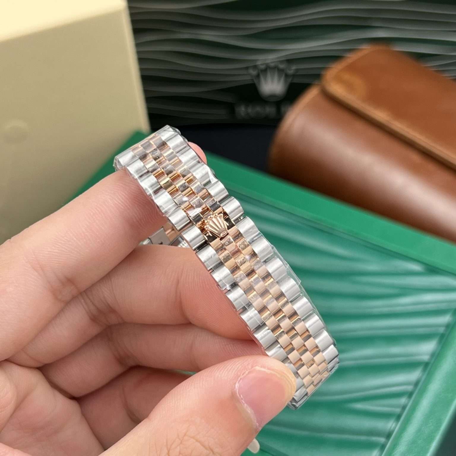 Rolex DateJust 18K Rose Gold Women's Pink Dial GM Factory 31mm - Image 4