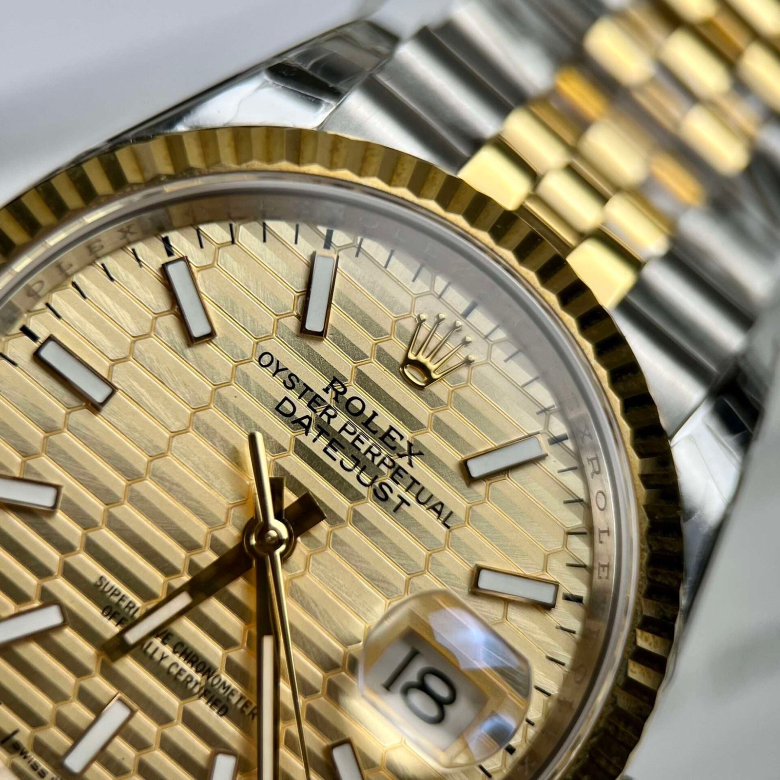 Rolex Datejust Yellow Dial High Quality Replica EW Factory 41mm - Image 3